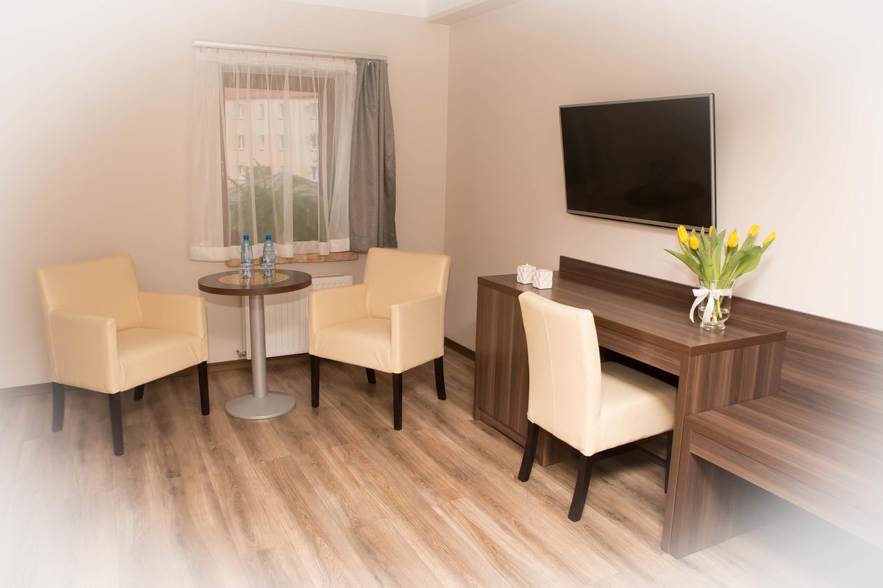Apartamentowiec Kuzniar 코스친 나드 오드레 외부 사진